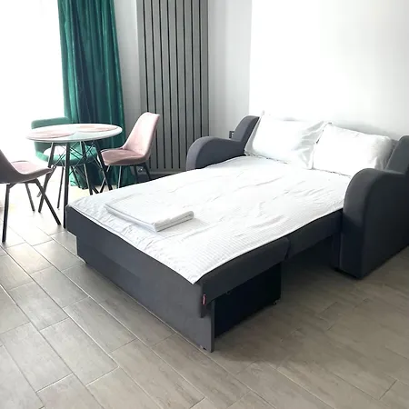 Nik And Dom Alezzi Năvodari