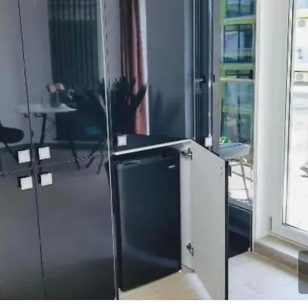 Nik And Dom Alezzi ナボダリ