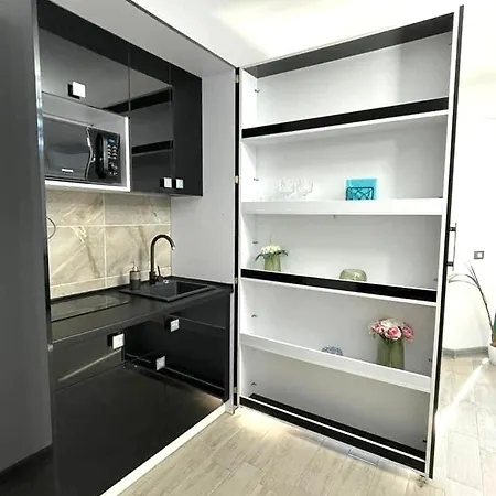 アパート Nik And Dom Alezzi ナボダリ