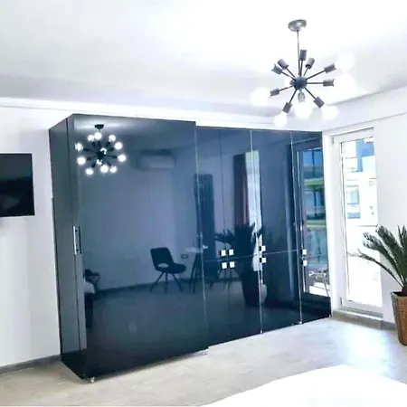 Nik And Dom Alezzi *