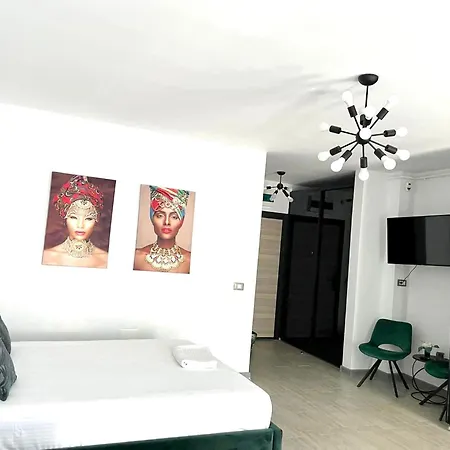 Nik And Dom Alezzi アパート ナボダリ